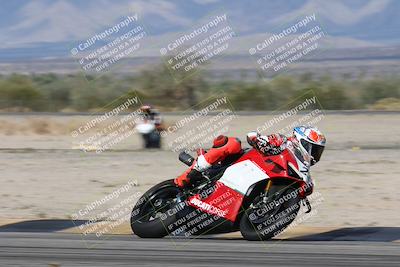 media/Nov-16-2025-Race Pace (Sun) [[8c5fa54630]]/Verified Riders/7-Turn 4 (1155am)/